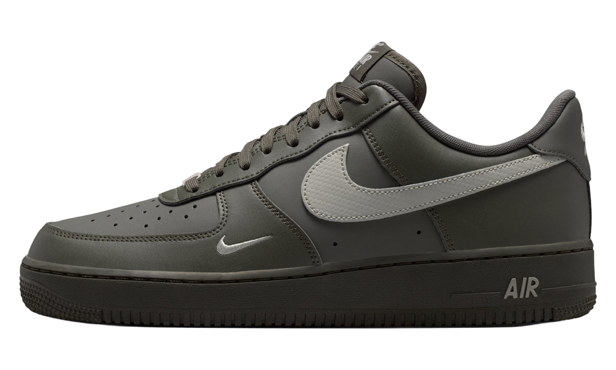 Air Force 1 Low '07 "Carbon Fiber Swoosh Newsprint College Grey" IV5732 001