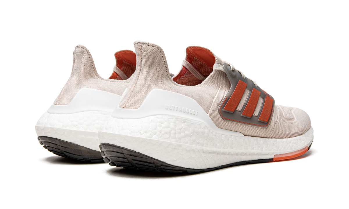 Ultraboost 22 "Impact Orange" GX6643