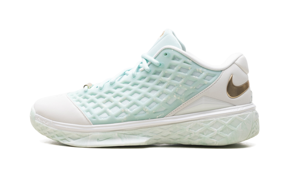 Kobe 3 Low Protro "CHBL" IX2017 100