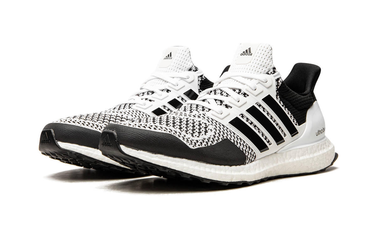 UltraBoost 1.0 DNA "Cookies And Cream" H68156