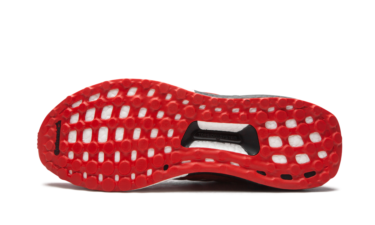 UltraBoost DNA "Montreal" FY3426