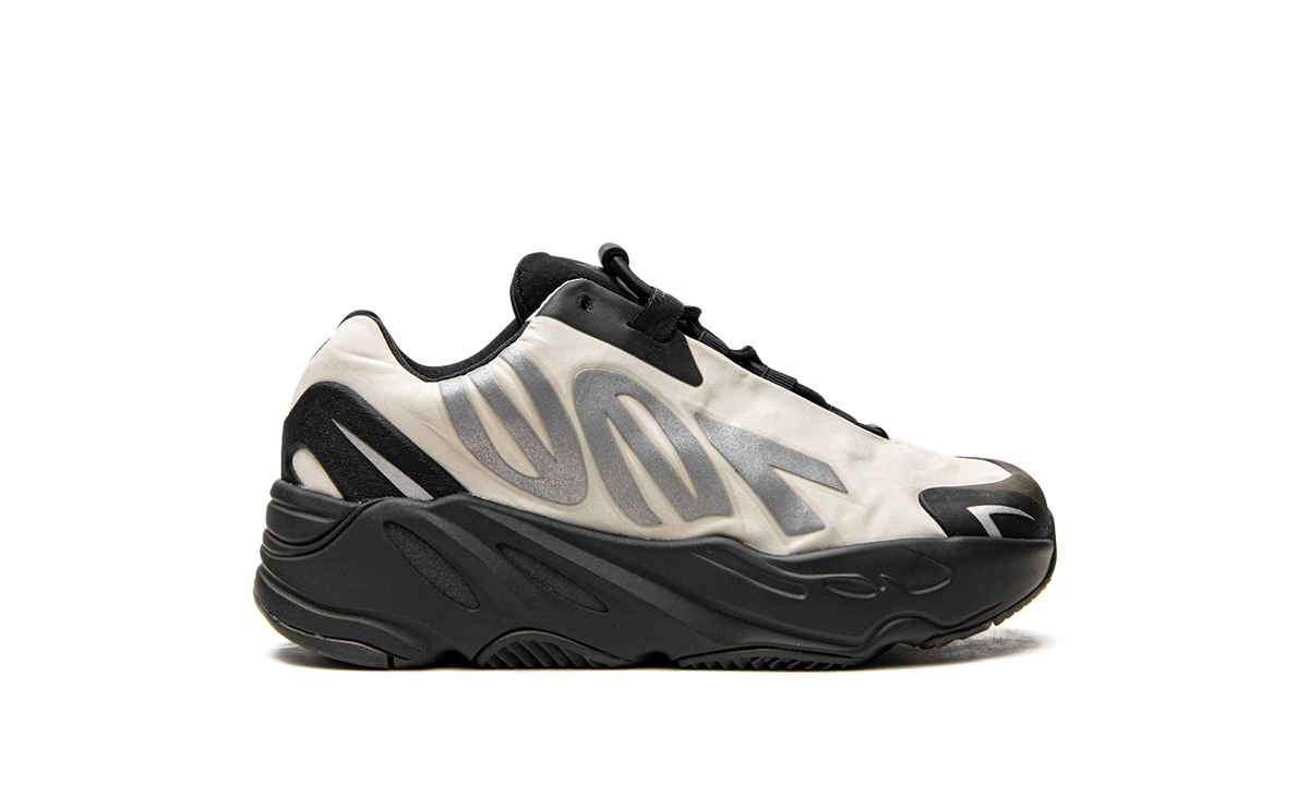Yeezy Boost 700 MNVN KIDS "Bone" FY3730