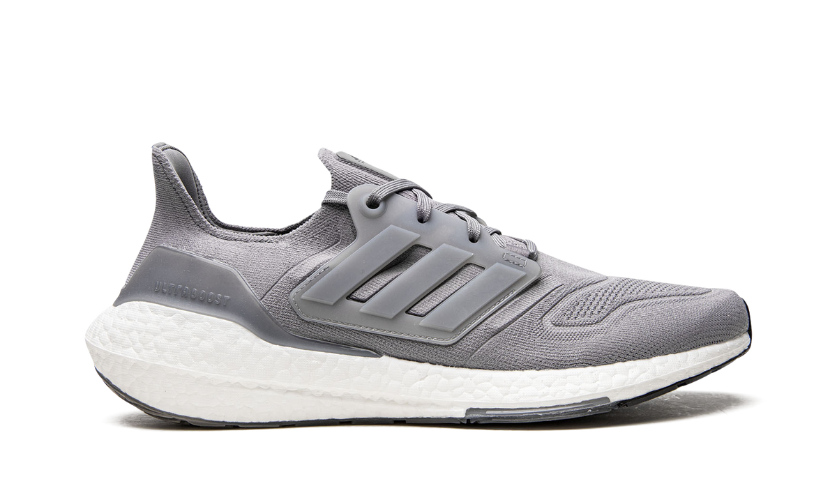 Ultraboost 22 "Grey Three" GX5460