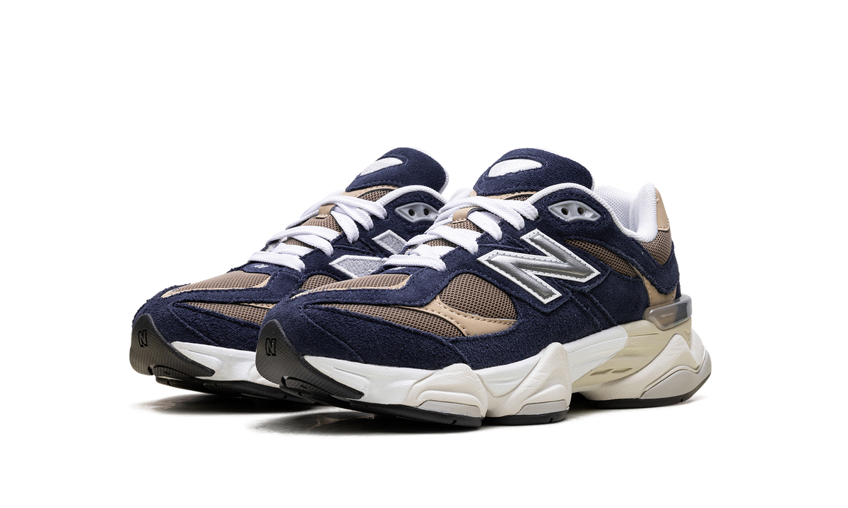 9060 GS "Navy Mushroom" GC9060BF