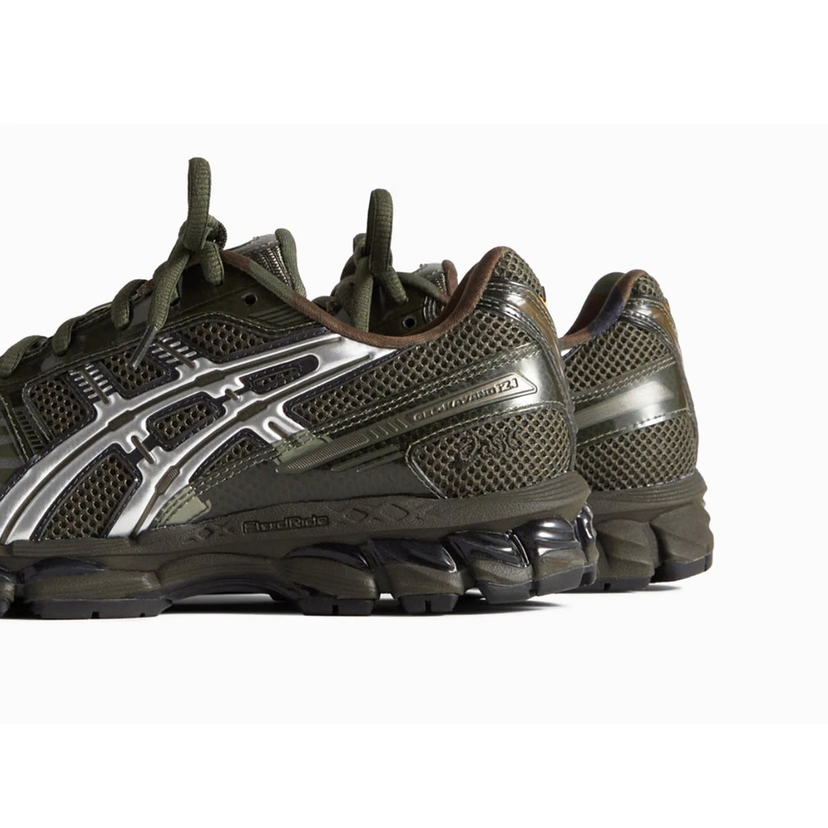 ASICS Gel-Kayano 12.1 Kith Marvel vs. Capcom 'Captain America vs. Guile Double Box' (2025)