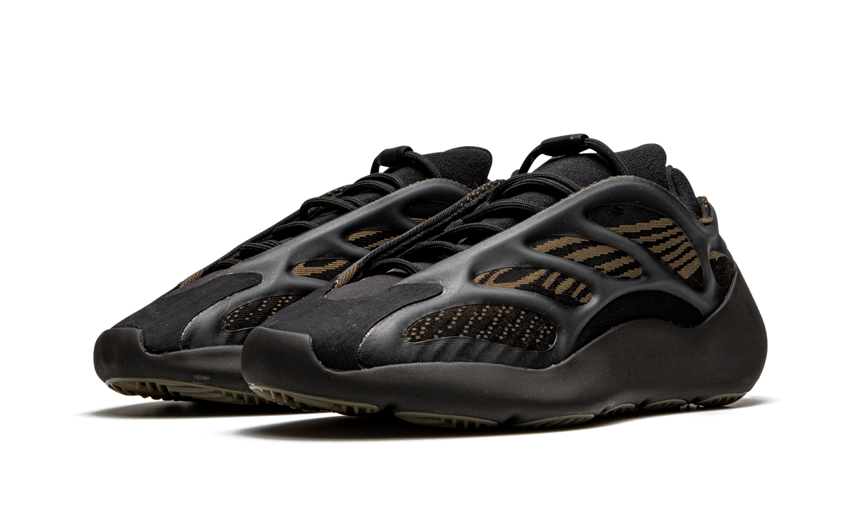 Yeezy 700 V3 "Clay Brown" GY0189