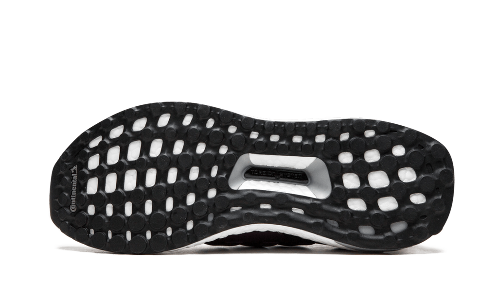 UltraBOOST S82058