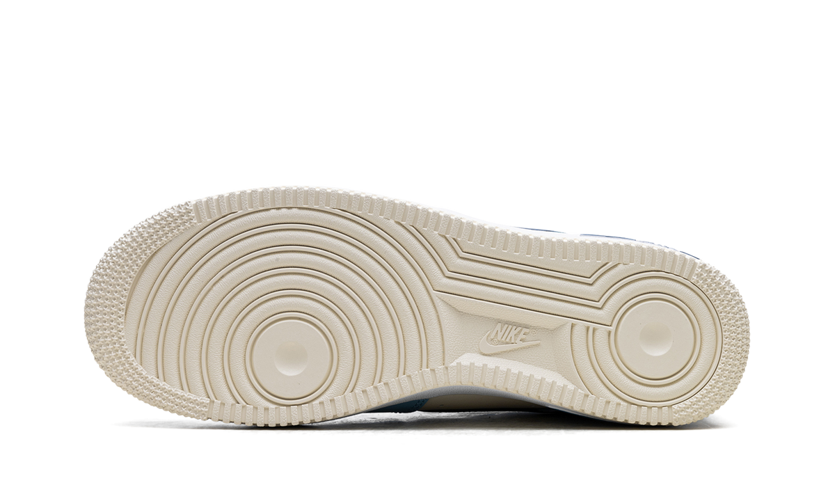 Air Force 1 Low "Aquarius Blue Coconut Milk" HF4837 407