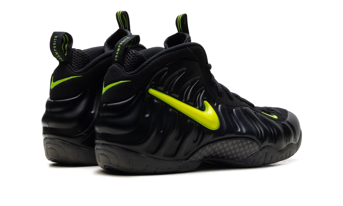 Air Foamposite Pro "Voltage" HF0794 002