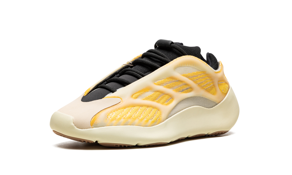 Yeezy 700 V3 "Mono Safflower" HP5425