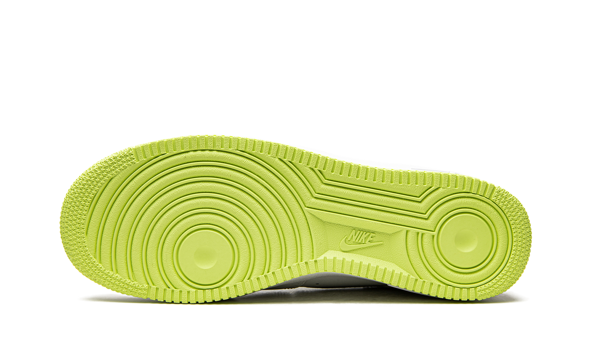 Air Force 1 '07 "White / Volt" 315122 119
