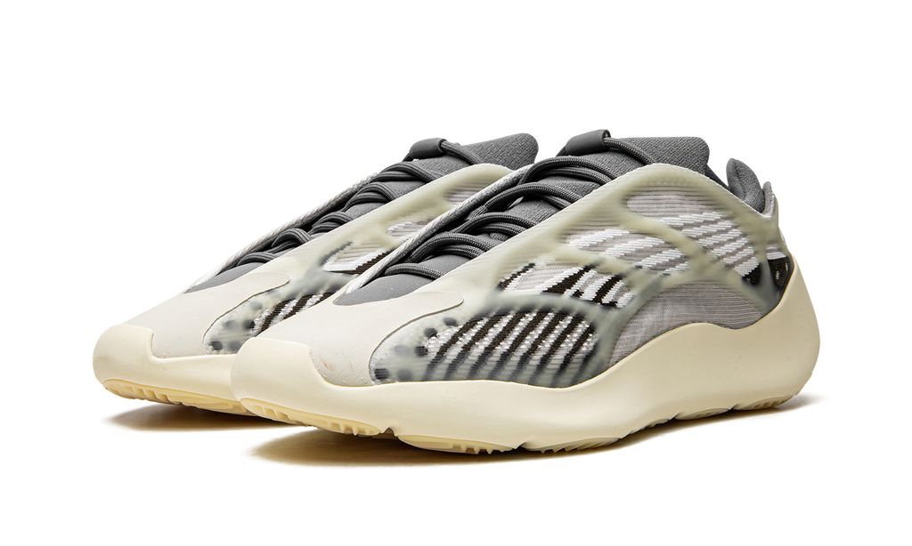 Yeezy 700 V3 "Fade Salt" ID1674