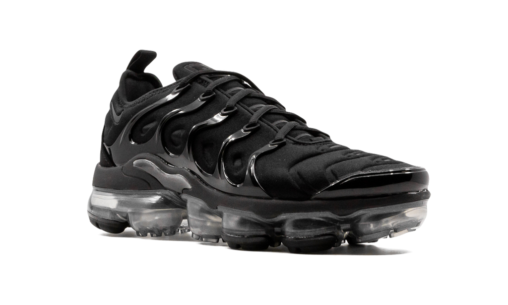 AIR VAPORMAX PLUS WMNS "Triple Black" DH1063 001
