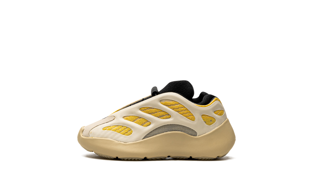 Yeezy 700 V3 Infants "Safflower" G54855